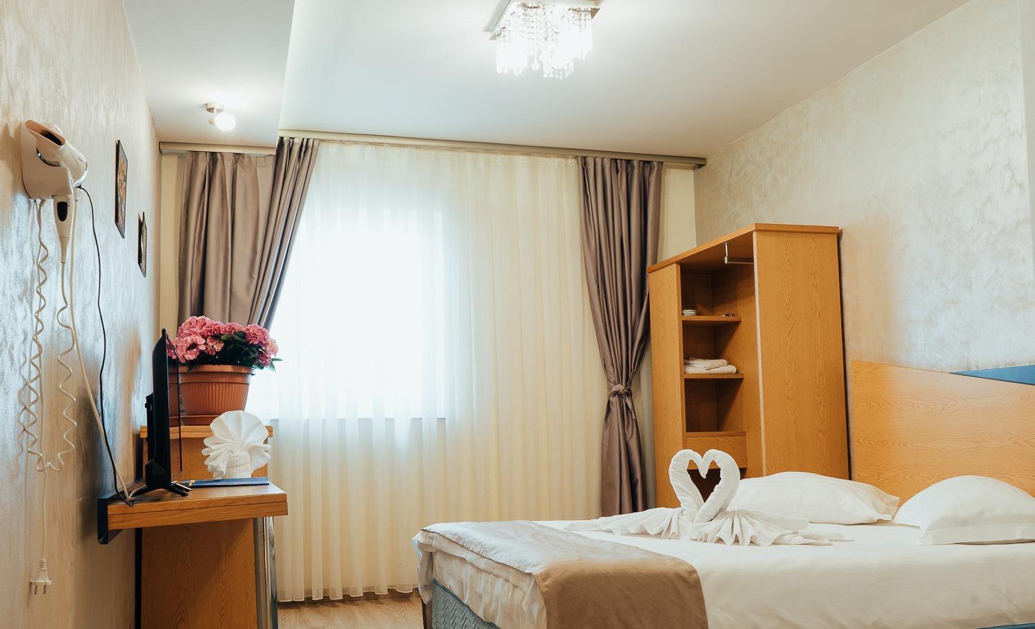 Iris Hotel Bors Dış mekan fotoğraf