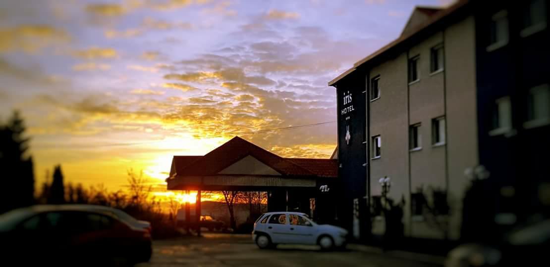 Iris Hotel Bors Dış mekan fotoğraf