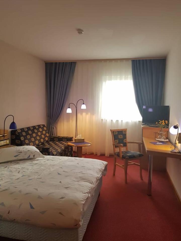 Iris Hotel Bors Dış mekan fotoğraf