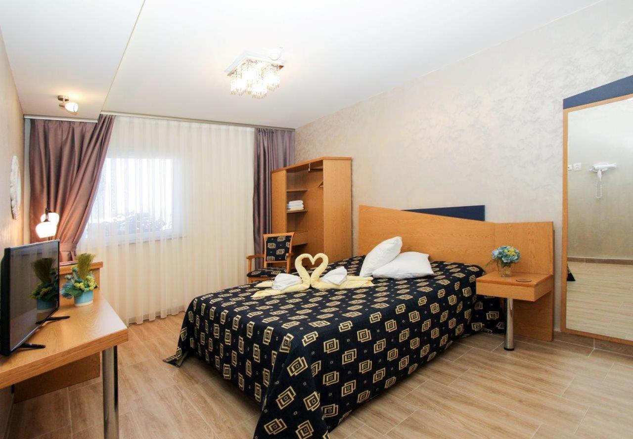 Iris Hotel Bors Dış mekan fotoğraf