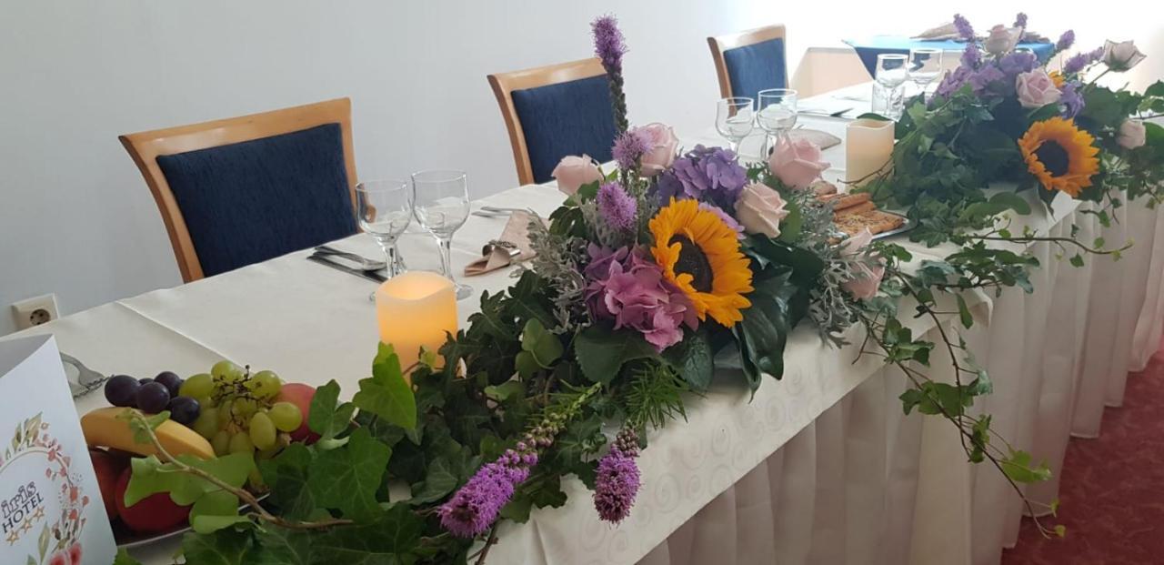 Iris Hotel Bors Dış mekan fotoğraf
